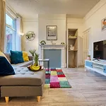 Stylish & Cosy In Coventry Garden Parking